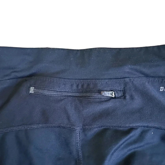 Nike Black Running Leggings Dri-Fit Small Sports zipper Bottom Pocket Women’s - Picture 8 of 11